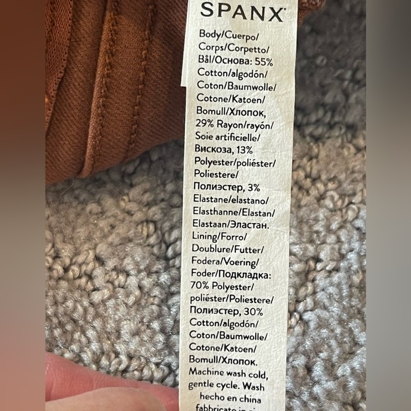 SPANX Stretch Twill Brown/Terracotta Shorts, 5” Inseam, Slimming, Flattering, XS - Picture 6 of 13